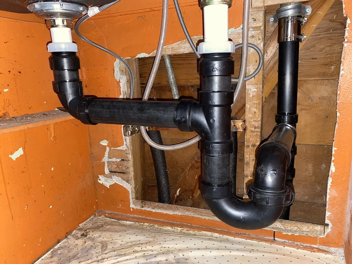 Professional Pipe Bursting equipment and tools on the job in Mound